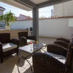 Apartman Lili Flora *