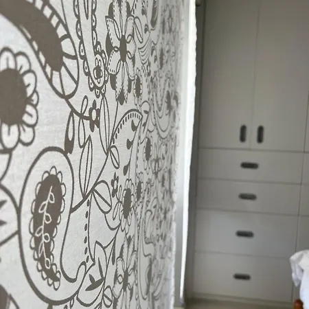 Apartament Lili Flora *