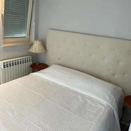 Lili Flora Apartment