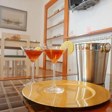 Lili Flora Апартаменти *